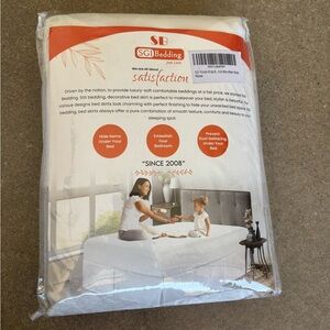 King-Sized Cotton Microfiber Light Grey Pleated 18” Drop Bed Skirt Split Corners